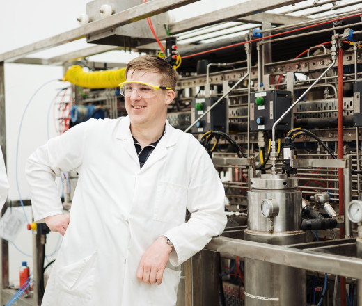 Supercritical fluid and liquified gas extraction